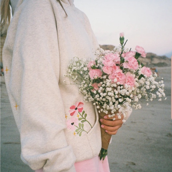 Dandy "Gift Giving" Oversized Lux Hoodie in Heather Gray Size small - Picture 4 of 7